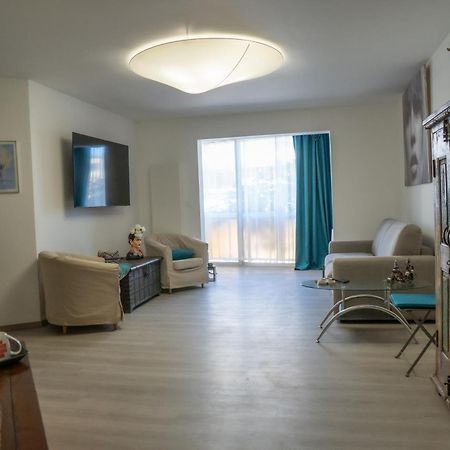 T2! 3 Ou 4 Personnes Centre Ville Neuf Avec Garage Sanary-sur-Mer Luaran gambar