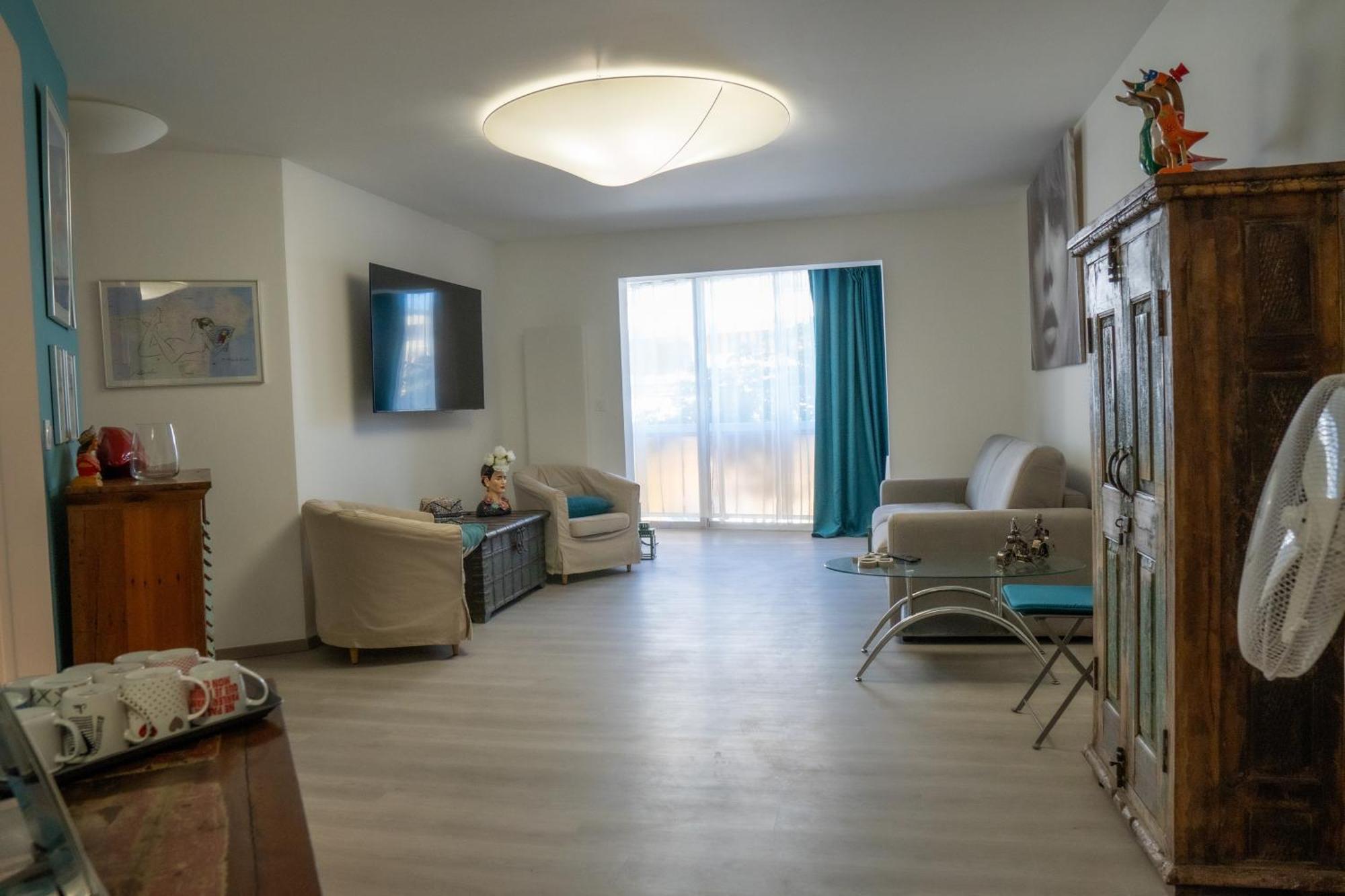 T2! 3 Ou 4 Personnes Centre Ville Neuf Avec Garage Sanary-sur-Mer Luaran gambar