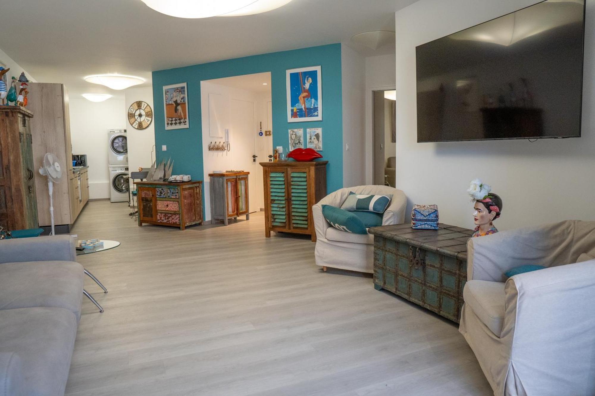 T2! 3 Ou 4 Personnes Centre Ville Neuf Avec Garage Sanary-sur-Mer Luaran gambar