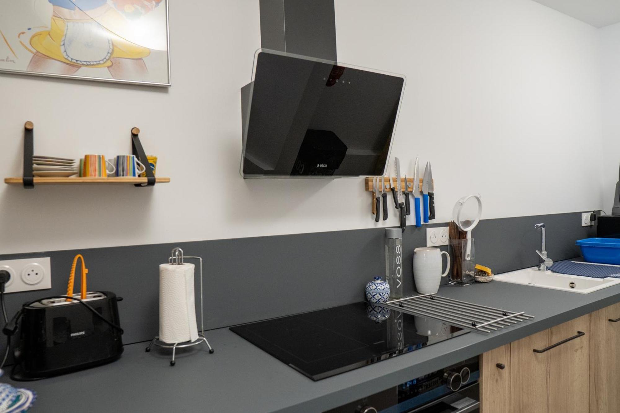 T2! 3 Ou 4 Personnes Centre Ville Neuf Avec Garage Sanary-sur-Mer Luaran gambar